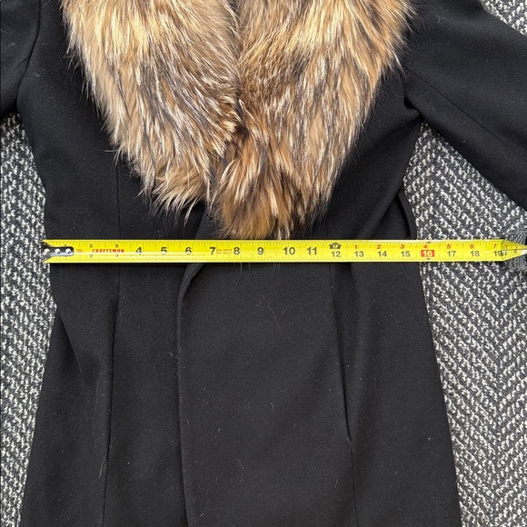 Chic Black Teddy Jacket with Faux Fur Accents - Picture 8 of 9